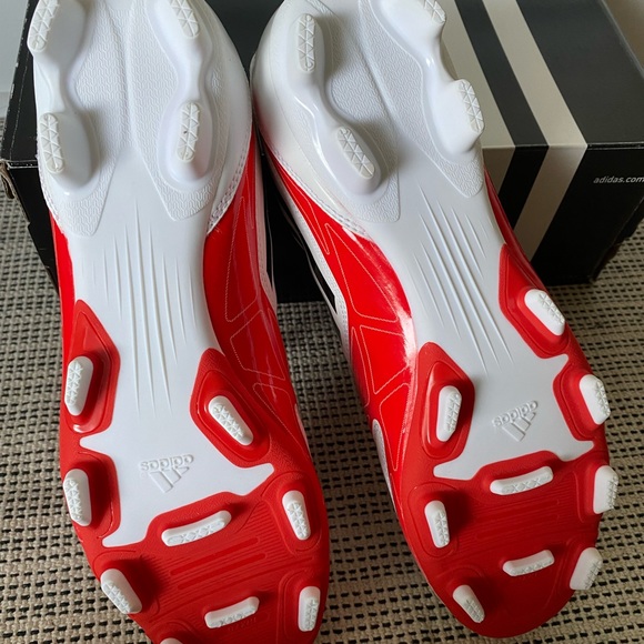 Adidas Cleats (W 9) - Picture 3 of 6